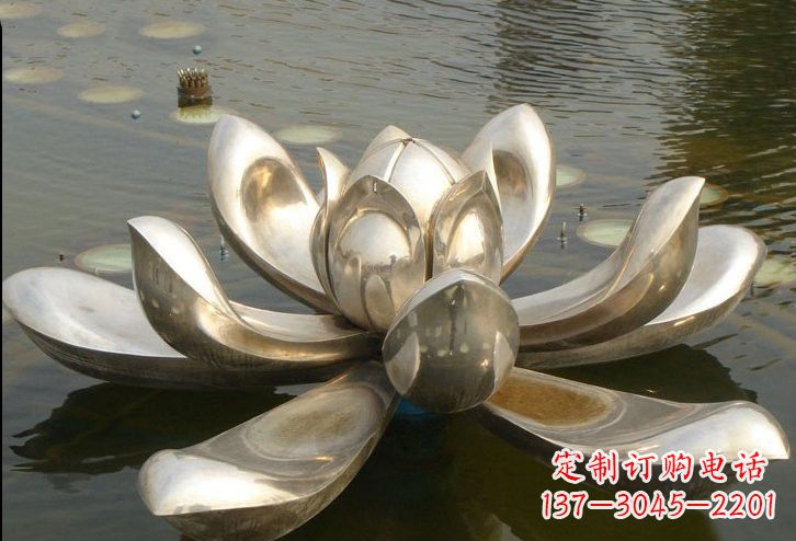 信阳不锈钢水面上的莲花雕塑
