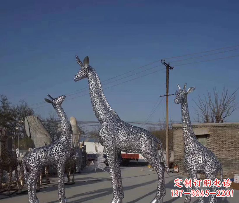 信阳不锈钢镂空雕塑长颈鹿