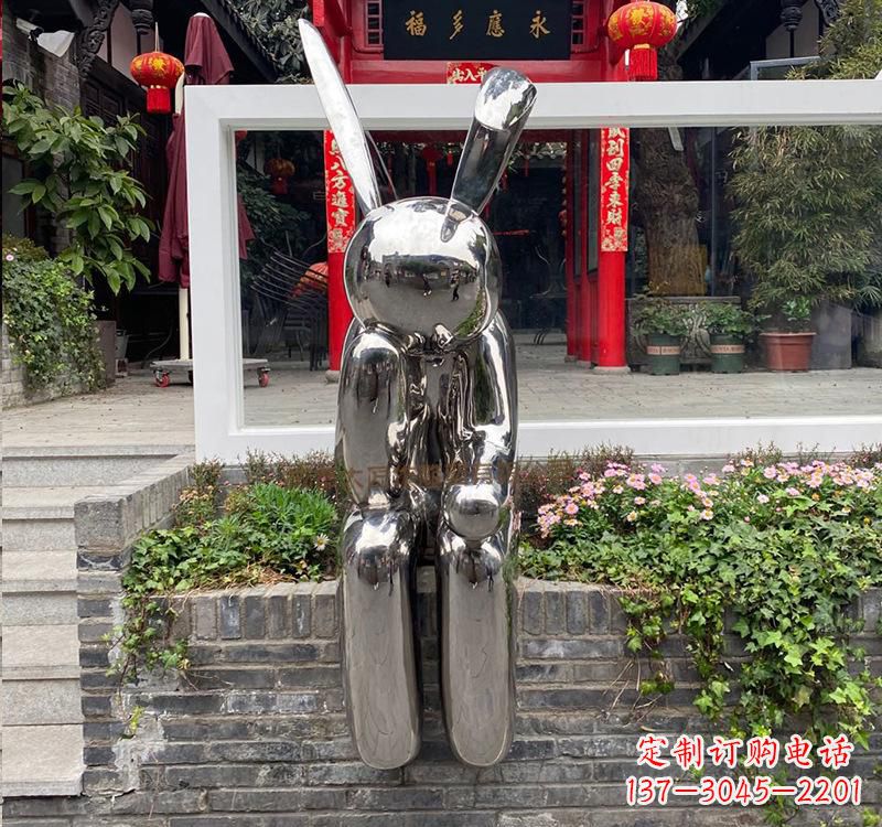 信阳不锈钢兔子雕塑精美的艺术作品