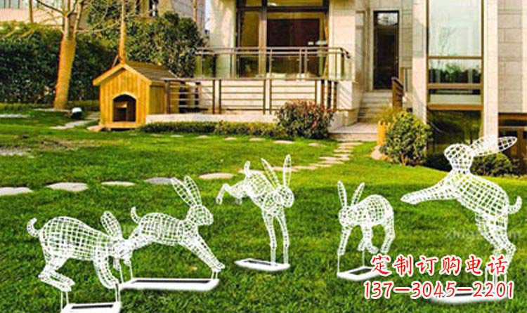 信阳不锈钢兔子镂空雕塑