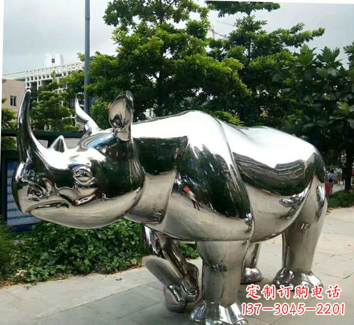 信阳不锈钢犀牛雕塑传承自然之美
