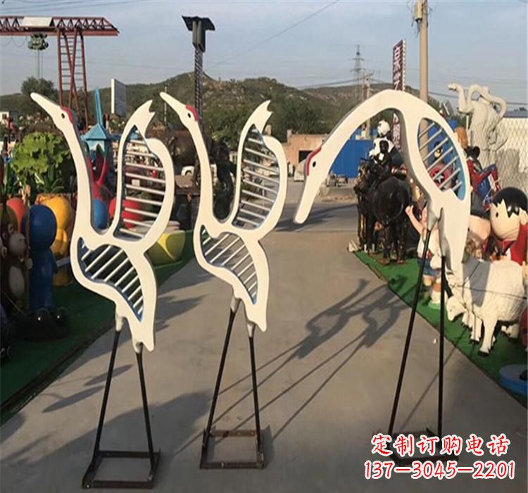 信阳精美不锈钢仙鹤雕塑