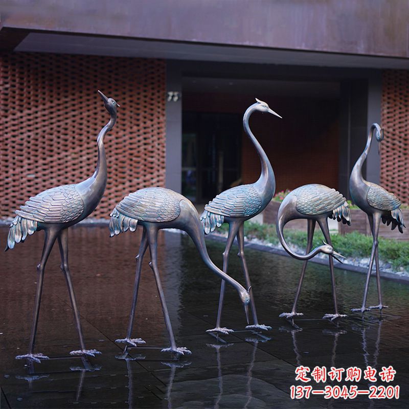 信阳不锈钢仙鹤飞翔雕塑
