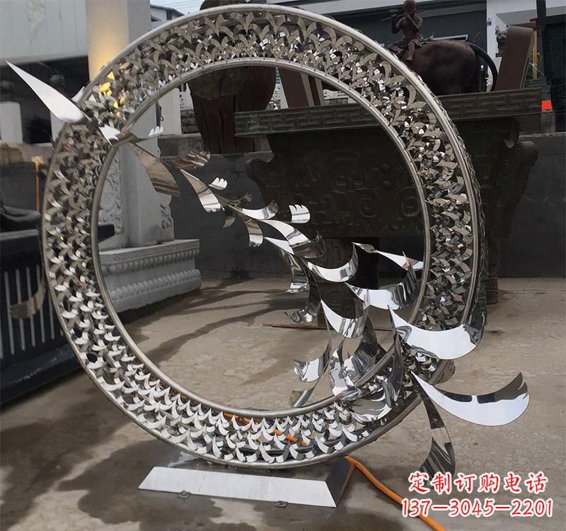 信阳不锈钢现代圆环雕塑——铸就艺术精粹