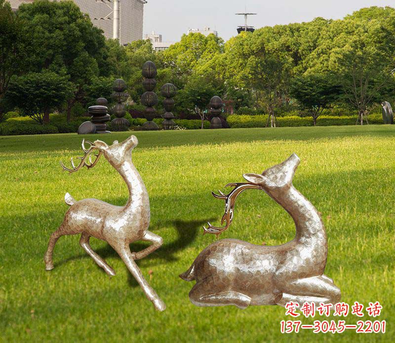 信阳不锈钢麋鹿雕塑彰显艺术精美