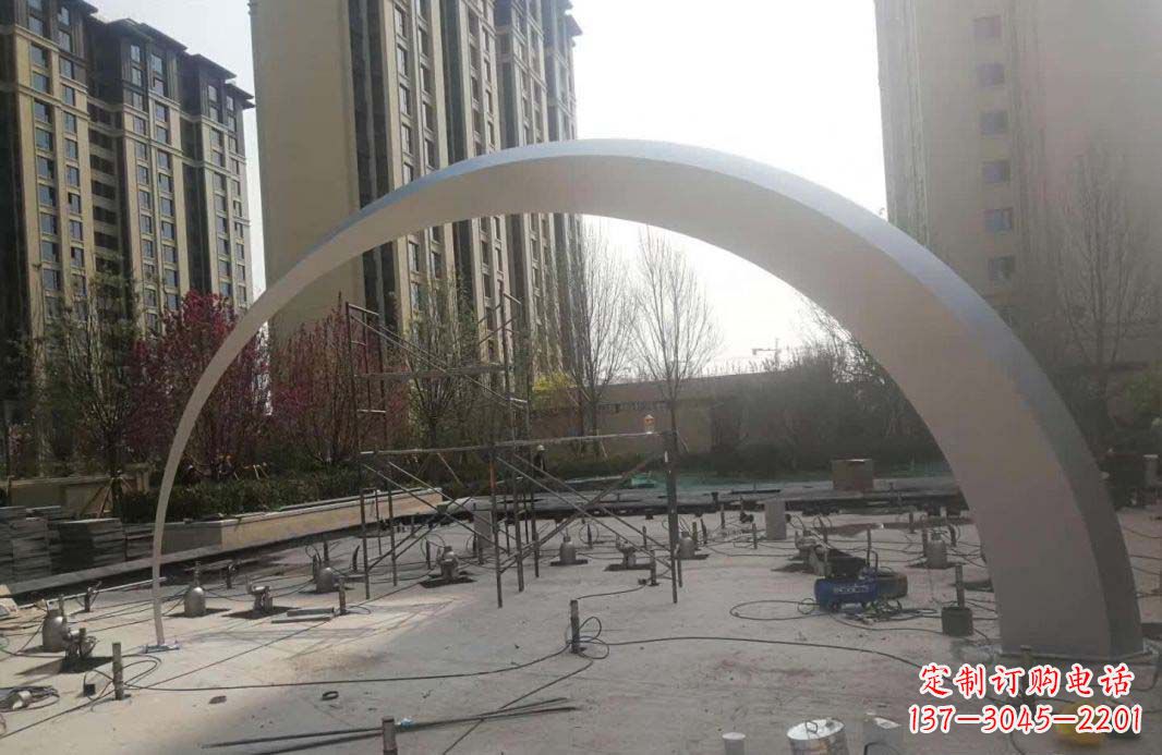 信阳不锈钢小区拱门雕塑美化环境