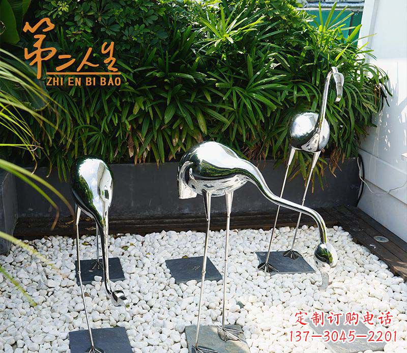 信阳不锈钢仙鹤雕塑象征着吉祥和美景