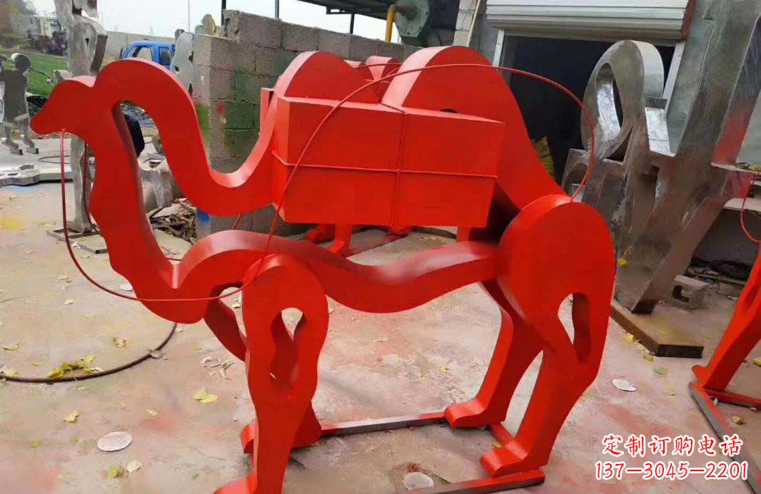 信阳不锈钢艺术骆驼雕塑——雕塑精美的艺术之作