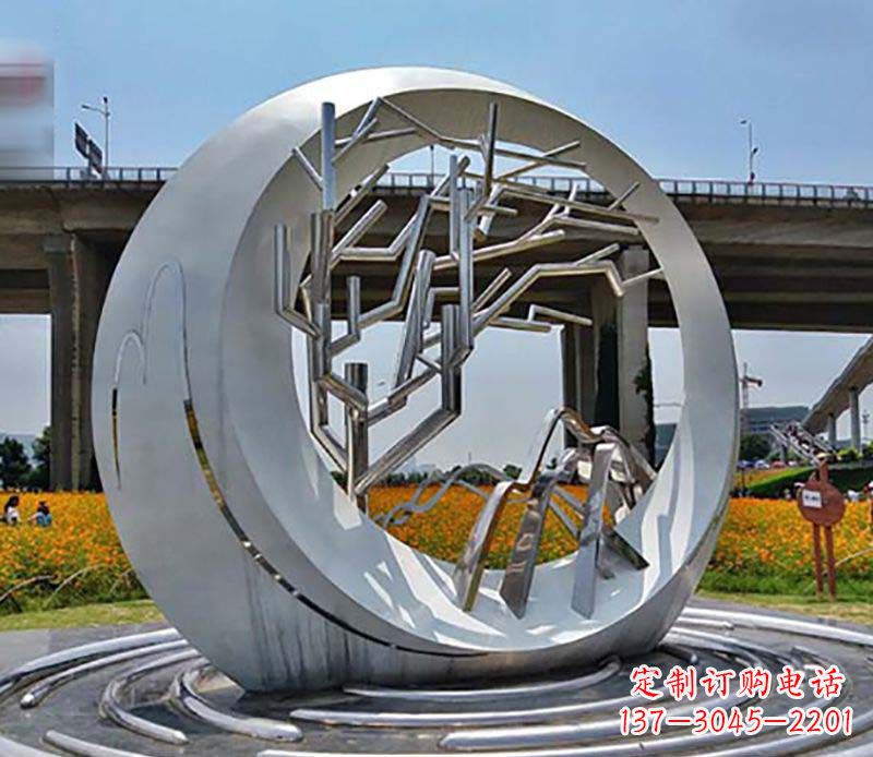 信阳不锈钢异形圆环雕塑精致而优雅
