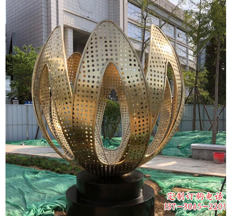 信阳不锈钢拱门雕塑以艺术之美装点园林