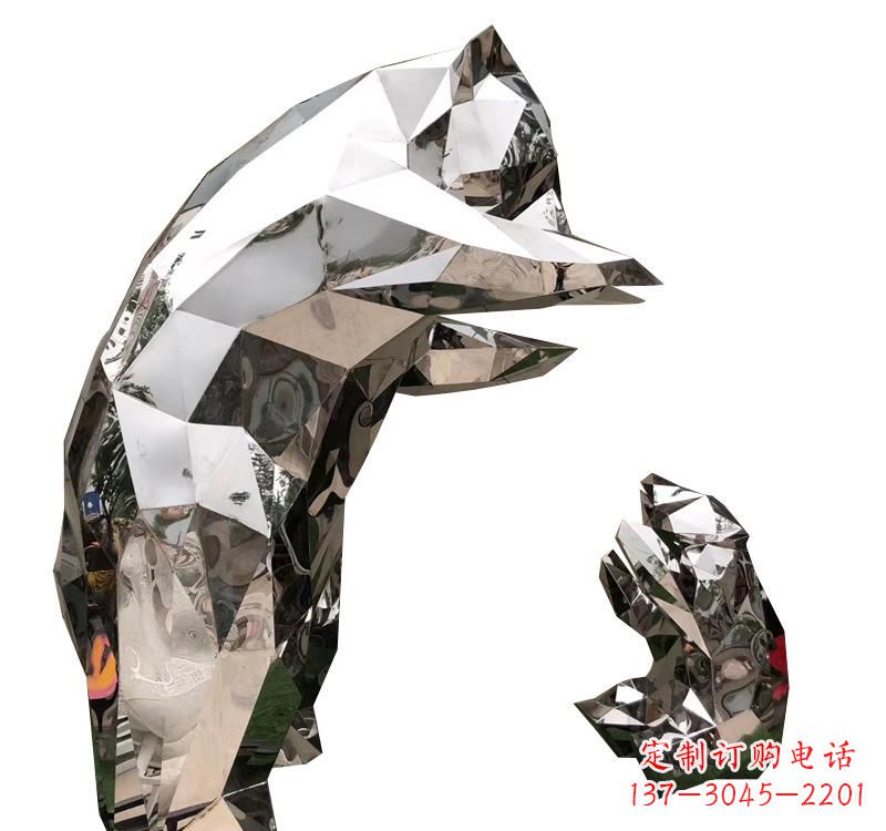 信阳不锈钢园林熊猫雕塑——传承中国文化