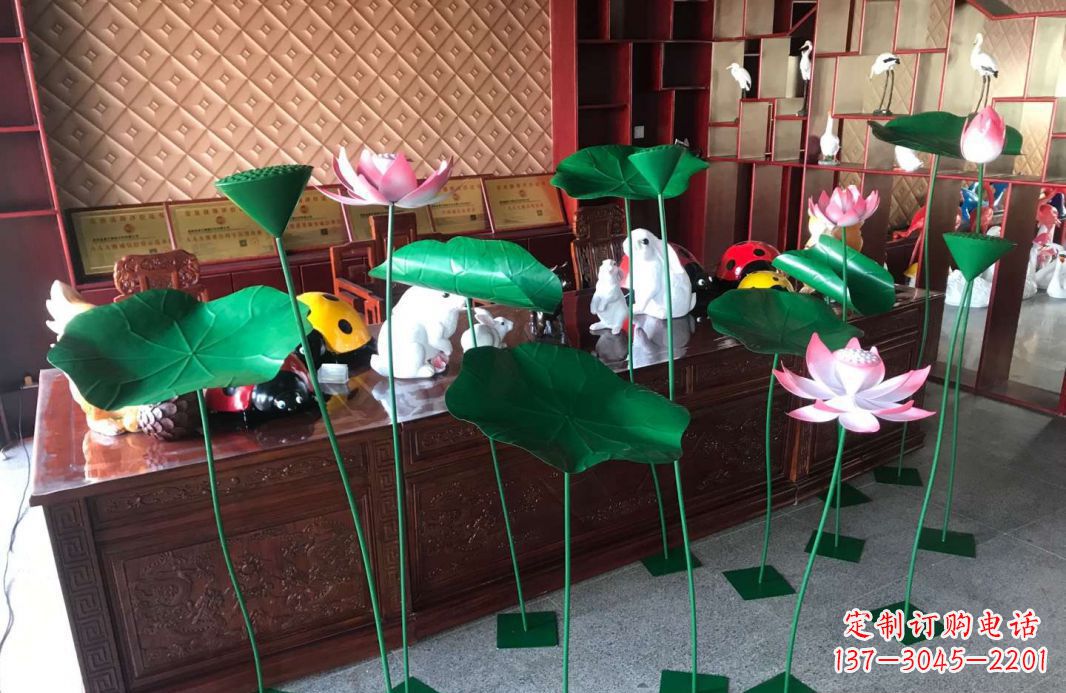 信阳精美不锈钢荷叶雕塑