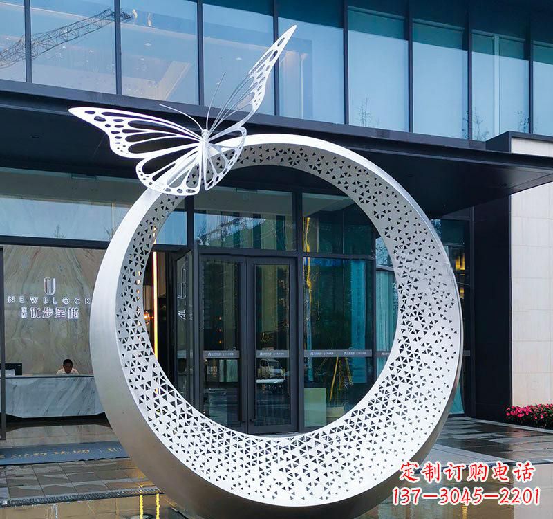 信阳不锈钢园林戒指雕塑精美细腻的艺术品