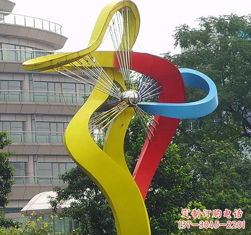 信阳不锈钢风车雕塑——烤漆之美