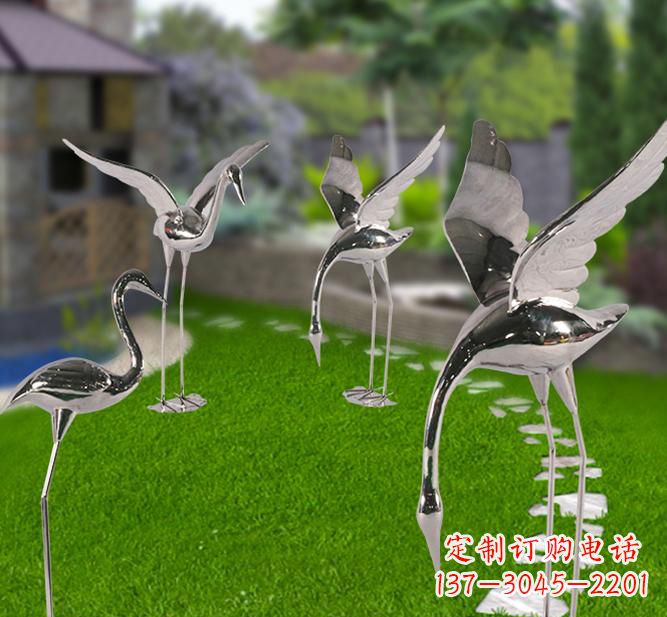 信阳不锈钢园林展翅仙鹤雕塑给人们带来神秘的艺术之美