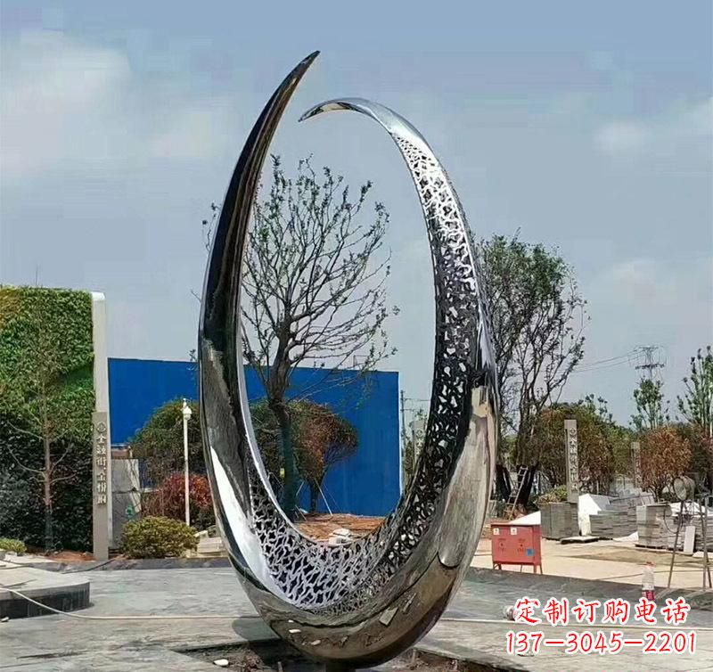 信阳不锈钢圆环雕塑将艺术与实用结合