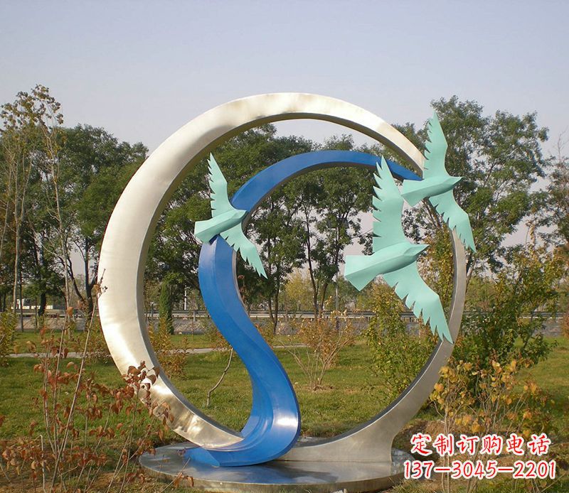 信阳不锈钢圆环雕塑精致而优雅