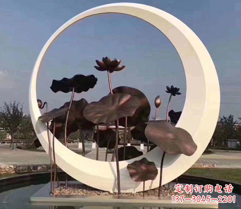 信阳环绕荷香不锈钢圆环雕塑