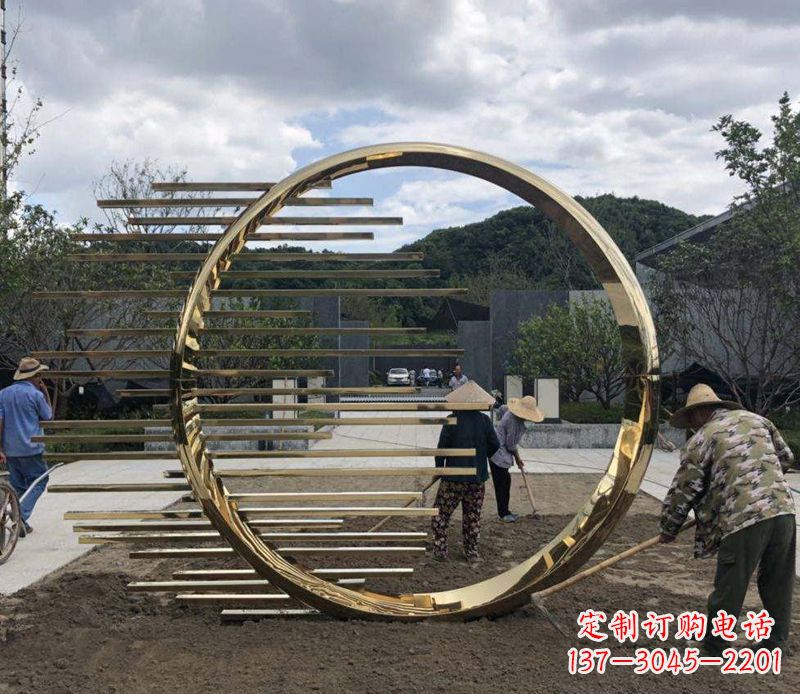 信阳不锈钢圆环艺术雕塑——极致精湛的艺术美学