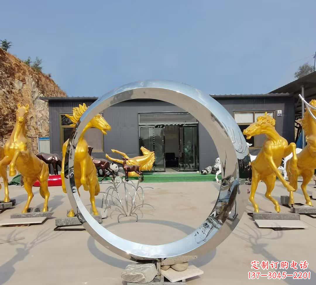 信阳不锈钢圆环雕塑让景观更加精彩