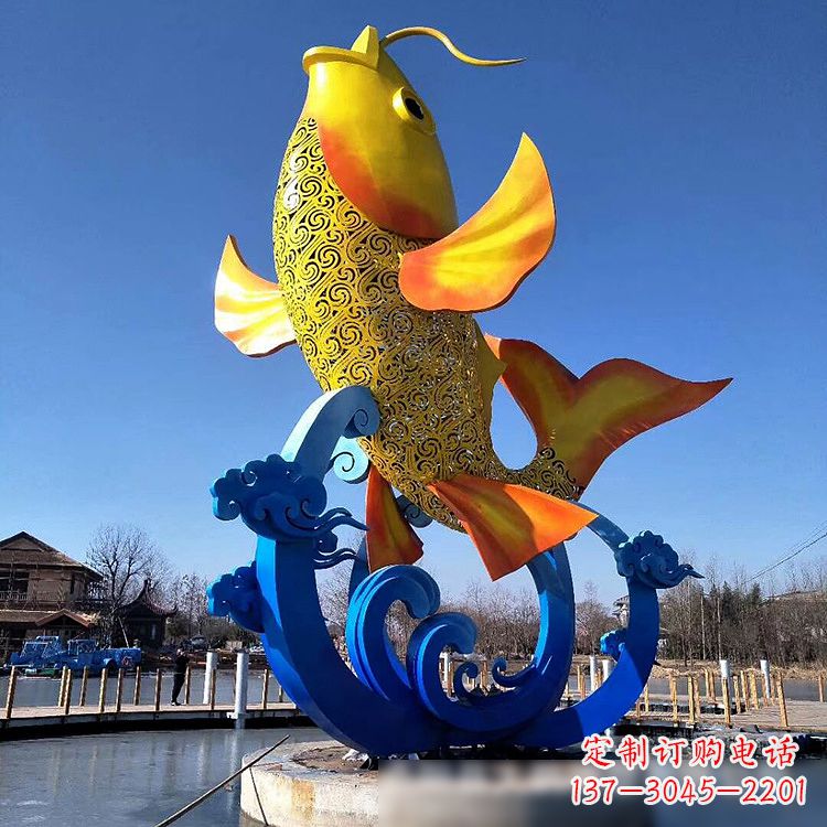 信阳彩绘不锈钢鱼跃雕塑-大型水景喷泉动物雕塑