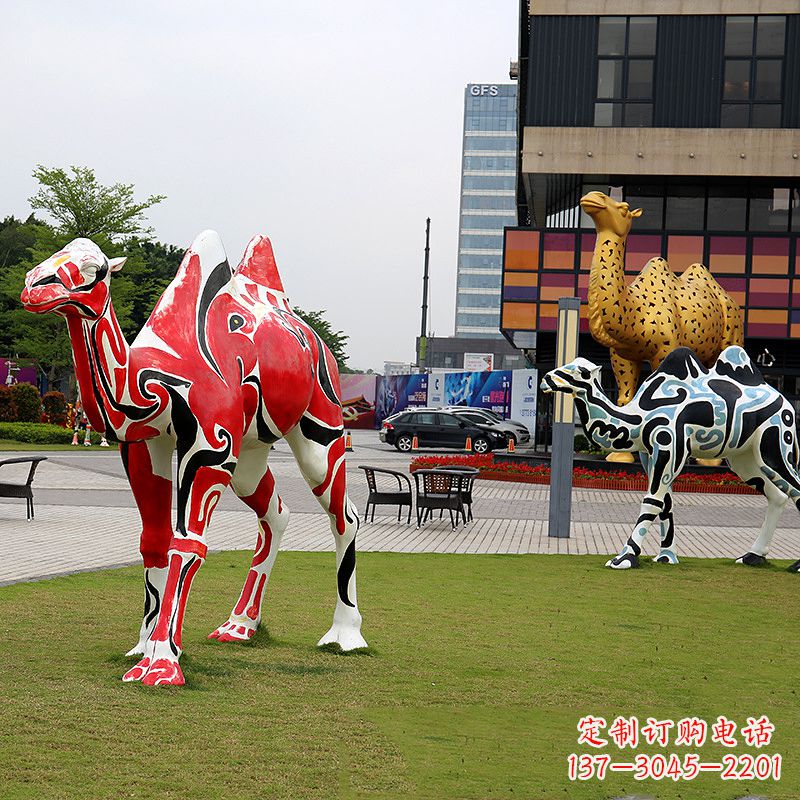 信阳彩绘骆驼不锈钢雕塑城市园林的精美装饰