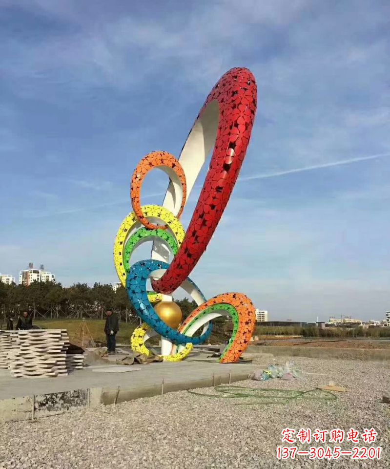 信阳彩色不锈钢圆环雕塑极致美学之精品