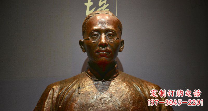 信阳蔡元培传承新中国先驱精神的铜雕