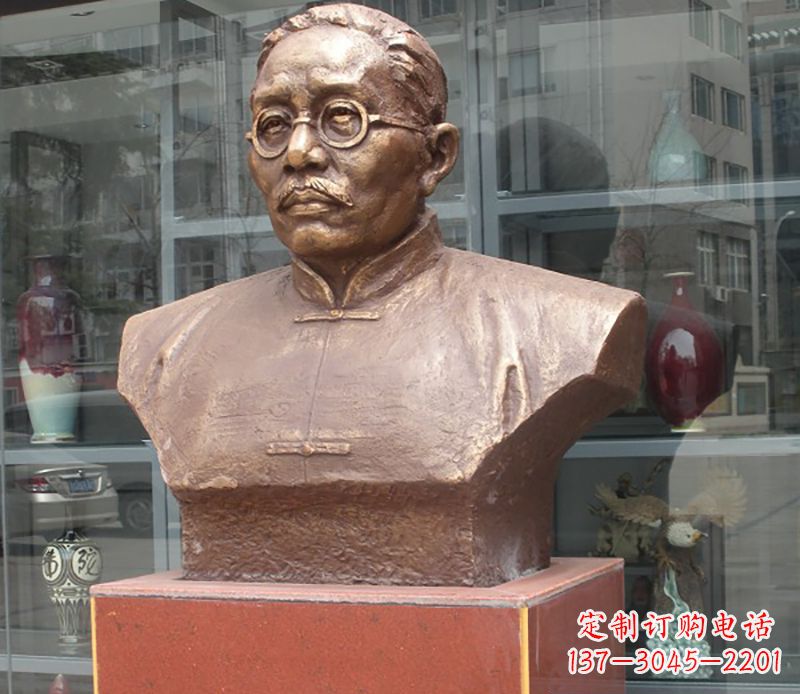 信阳蔡元培雕塑传承睿智的象征