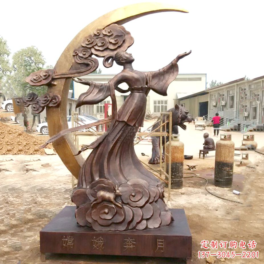 信阳绚丽嫦娥-神话中的上古美女雕像