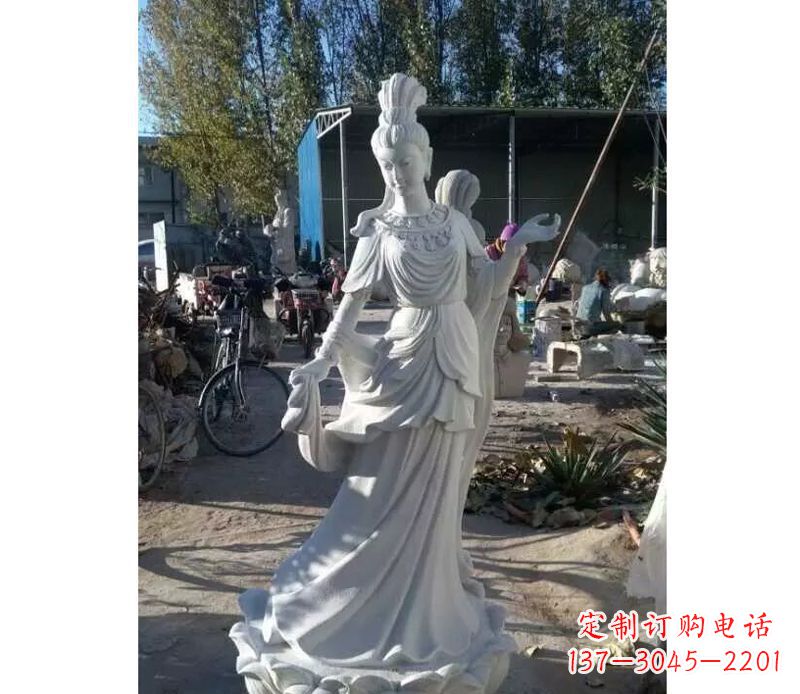 信阳传奇女神嫦娥的雕塑