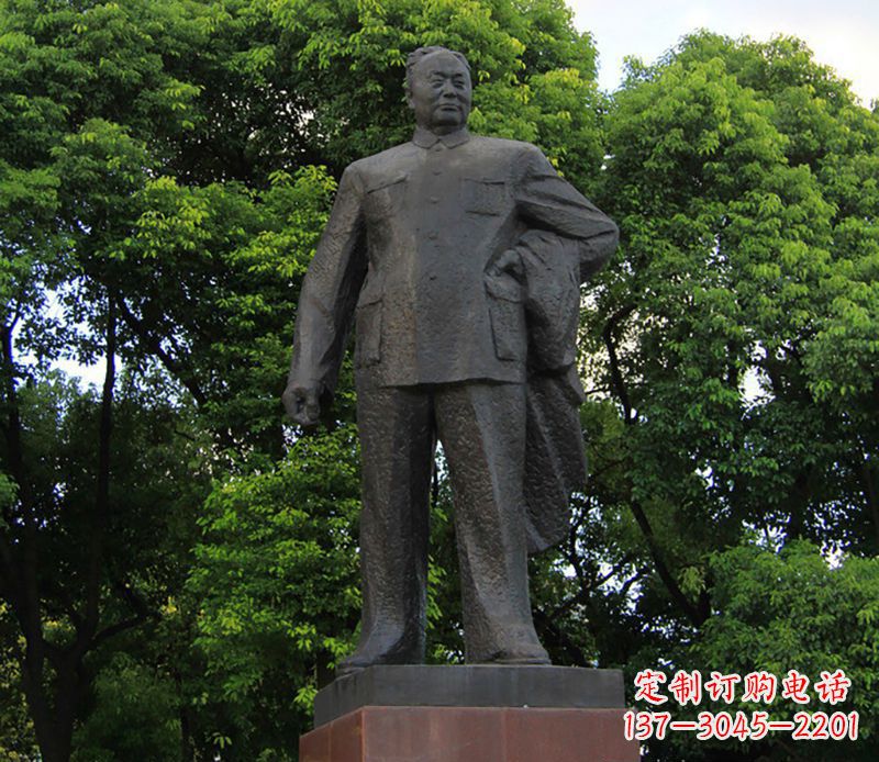信阳陈毅元帅铜雕荣耀中国历史的传承