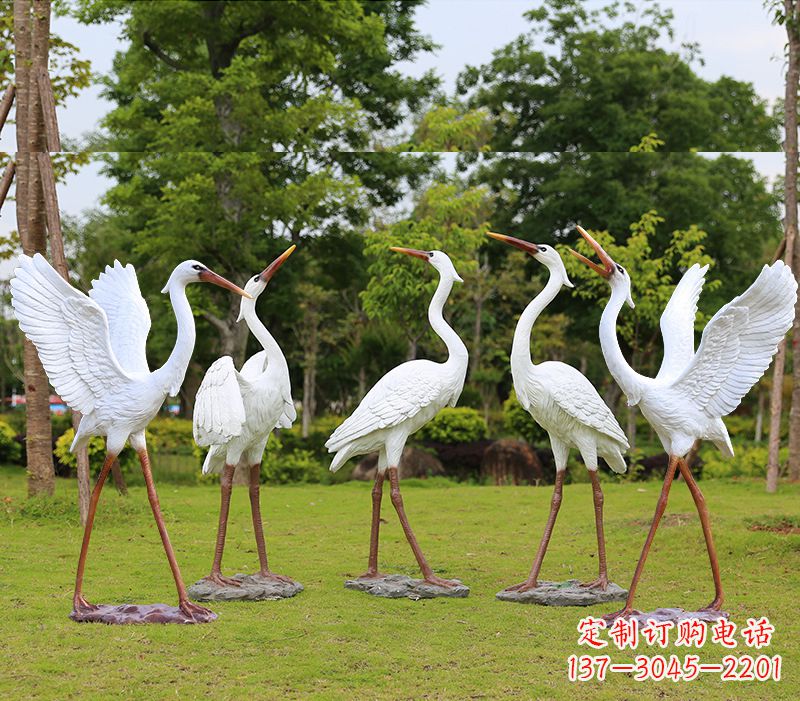 信阳精美仙鹤雕塑——玻璃钢材质的绝美佳作