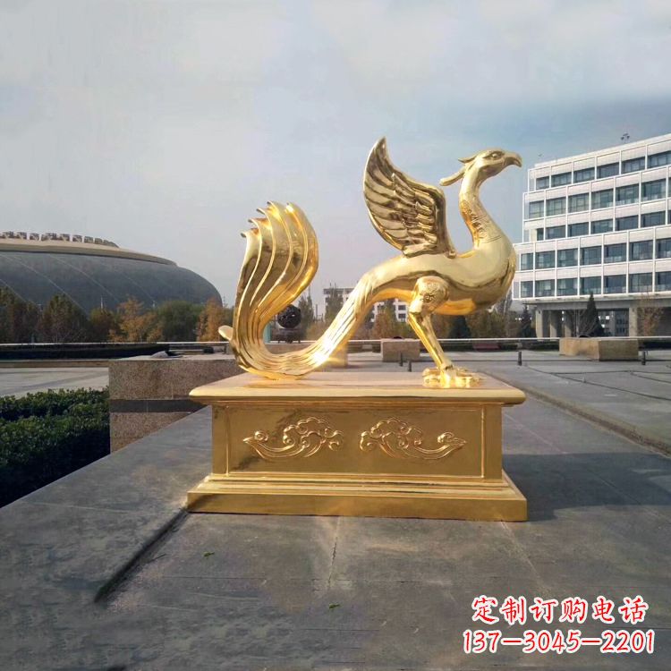信阳城市广场的朱雀雕塑