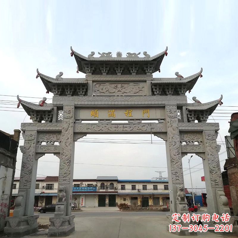 信阳城市街道仿古石雕牌楼