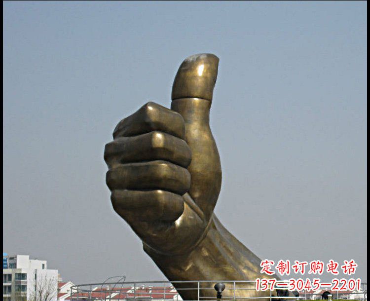 信阳大拇指雕塑——点缀城市景观