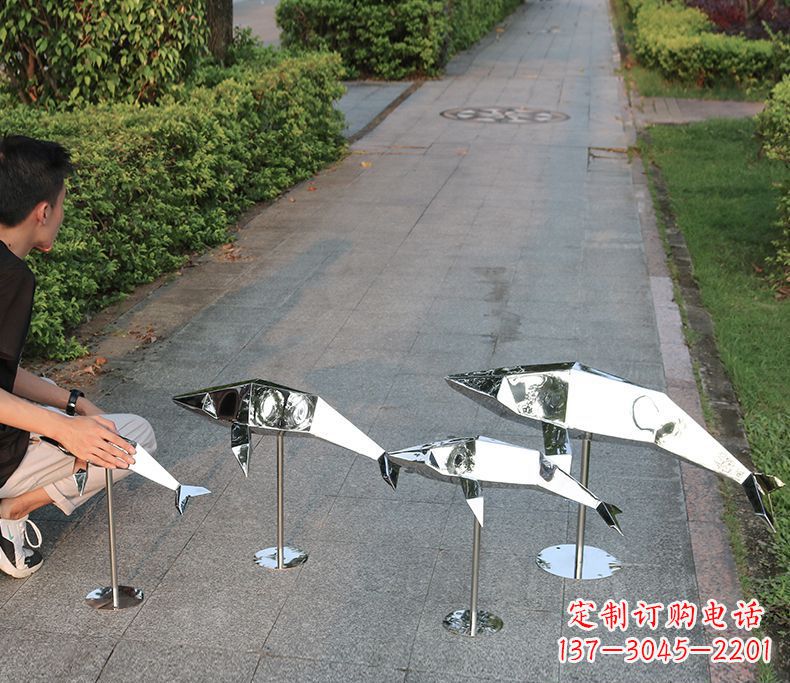 信阳抽象不锈钢海豚雕塑