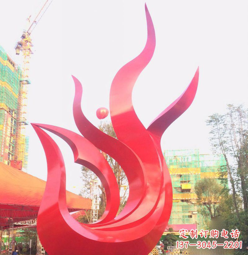 信阳凤凰雕塑一座传承着历史文化的艺术品
