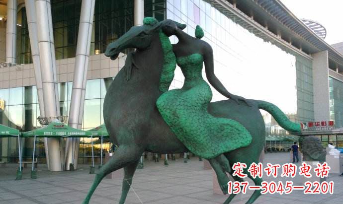 信阳骑马雕塑让女孩的梦想变为现实