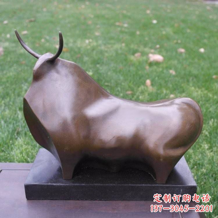 信阳十二生肖铜牛雕塑——传承中国古老文化