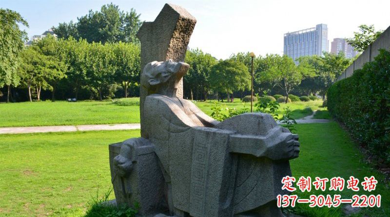 信阳兔雕塑——表达抽象守株待兔的智慧