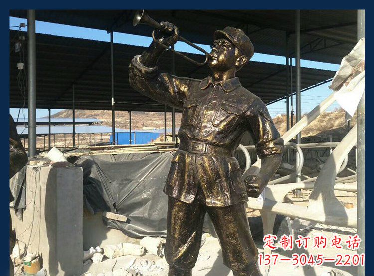 信阳冲锋号雕塑永远记住八路军