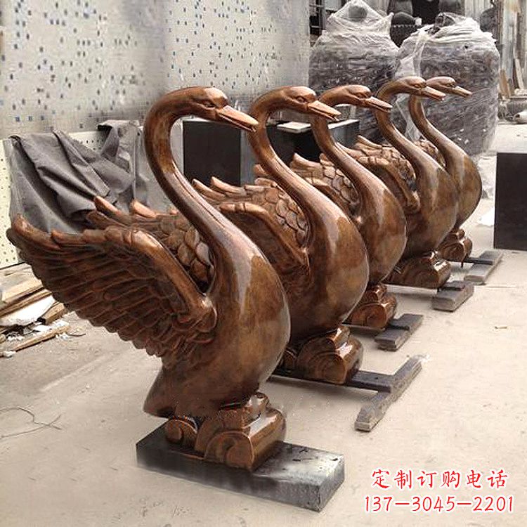 信阳纯铜喷水天鹅雕塑
