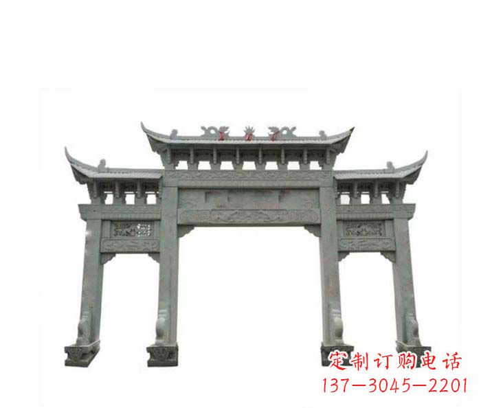 信阳牌楼上的雕塑
