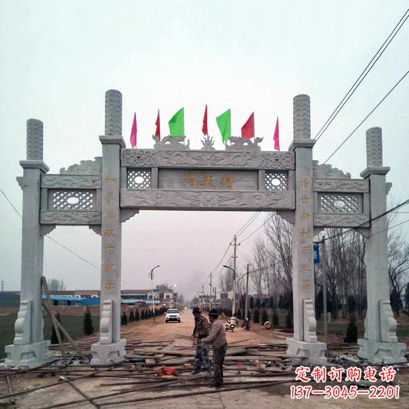 信阳传承古老石牌坊雕塑