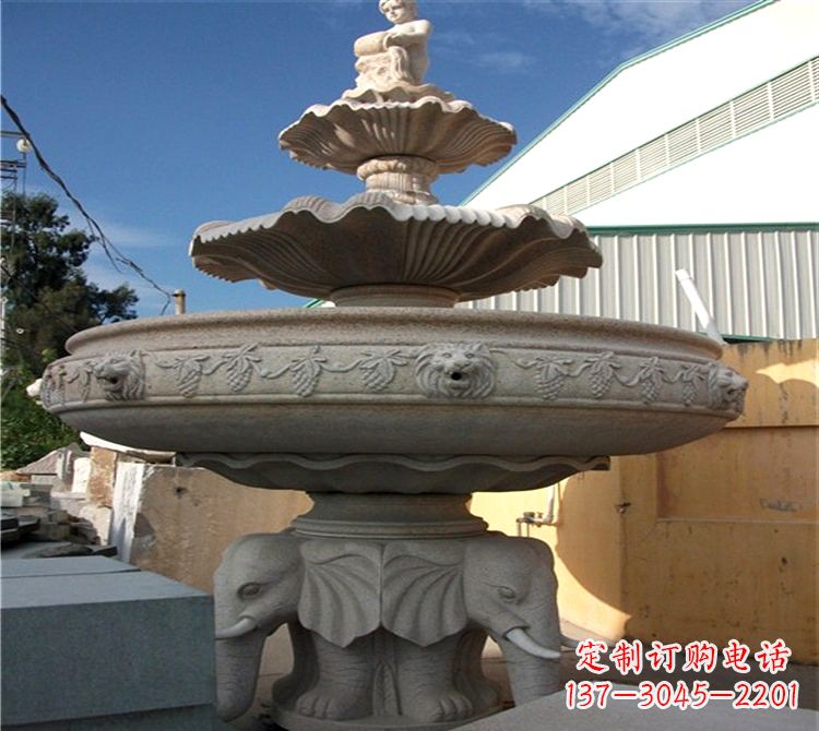 信阳雕刻出美景大钵石雕塑的天鹅
