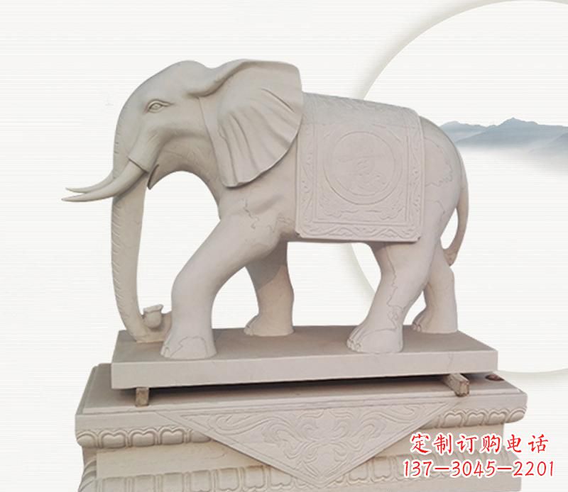 信阳大理石公园内的巨大雕塑