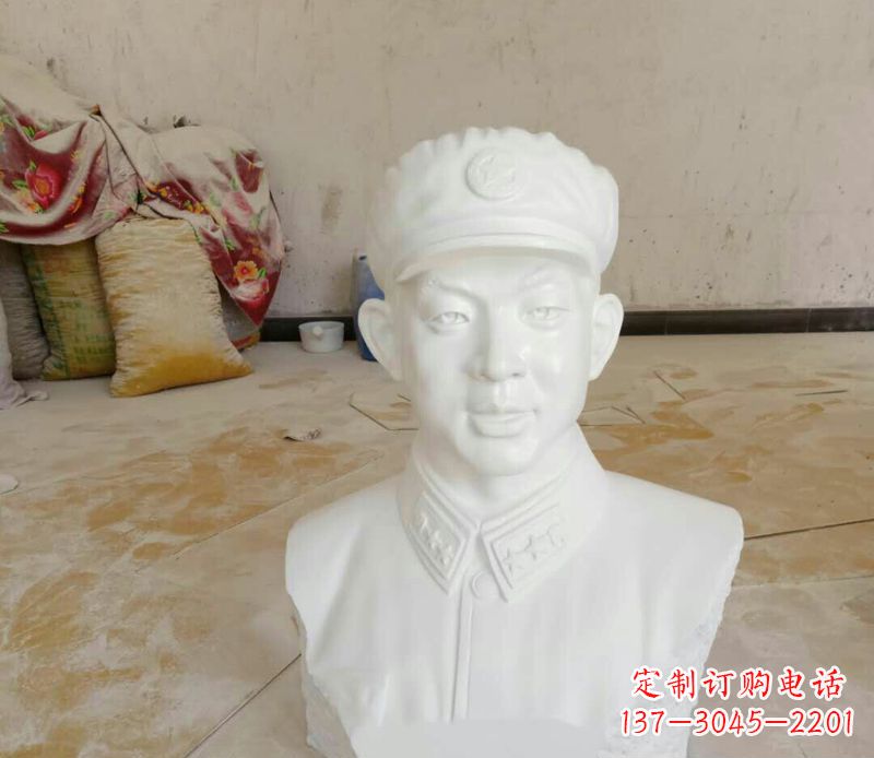 信阳中领雕塑精美雷锋雕塑