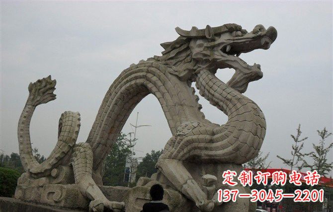 信阳大理石龙雕塑,象征着力量与尊贵