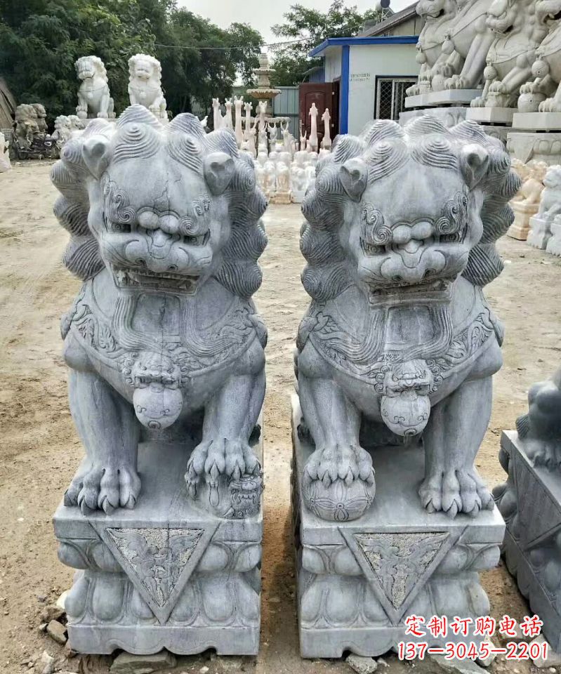 信阳传统工艺精雕大理石狮子石雕塑